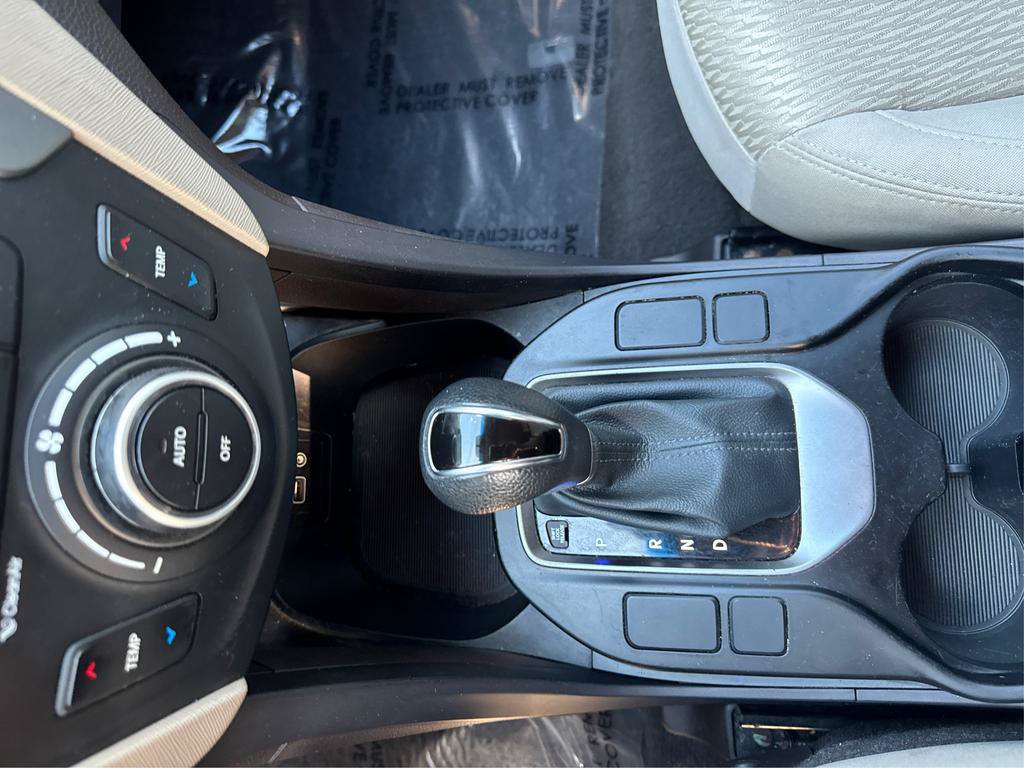 Used 2017 Hyundai Santa Fe Sport FWD image 38