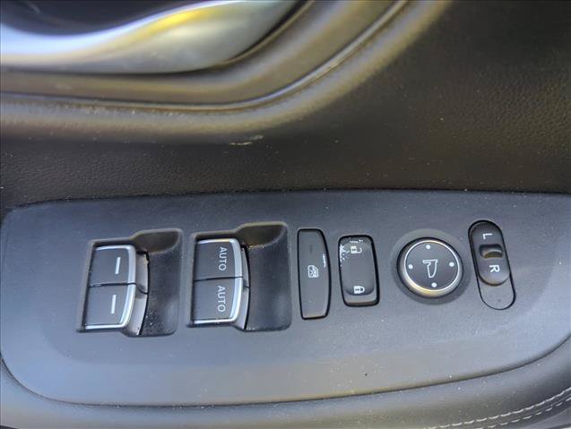 Used 2023 Honda HR-V EX-L image 10