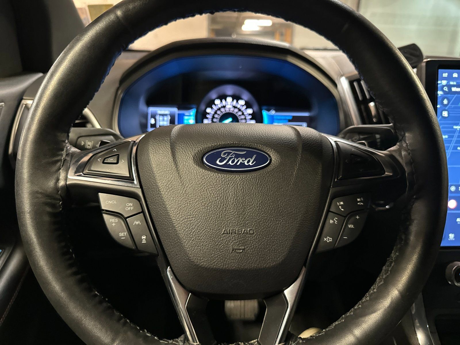 Used 2022 Ford Edge Titanium w/ Equipment Group 301A AWD/4WD image 23