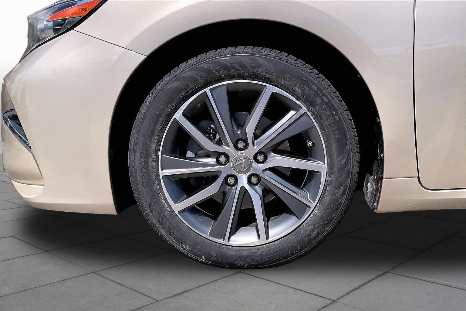 Used 2017 Lexus ES 300h w/ Luxury Package FWD image 10