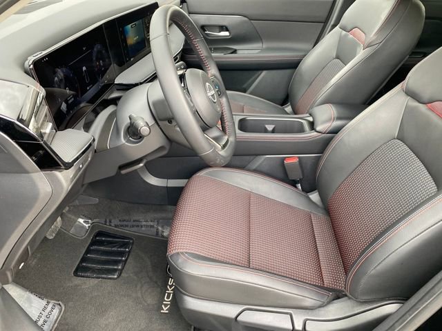 Certified 2025 Nissan Kicks SR image 11