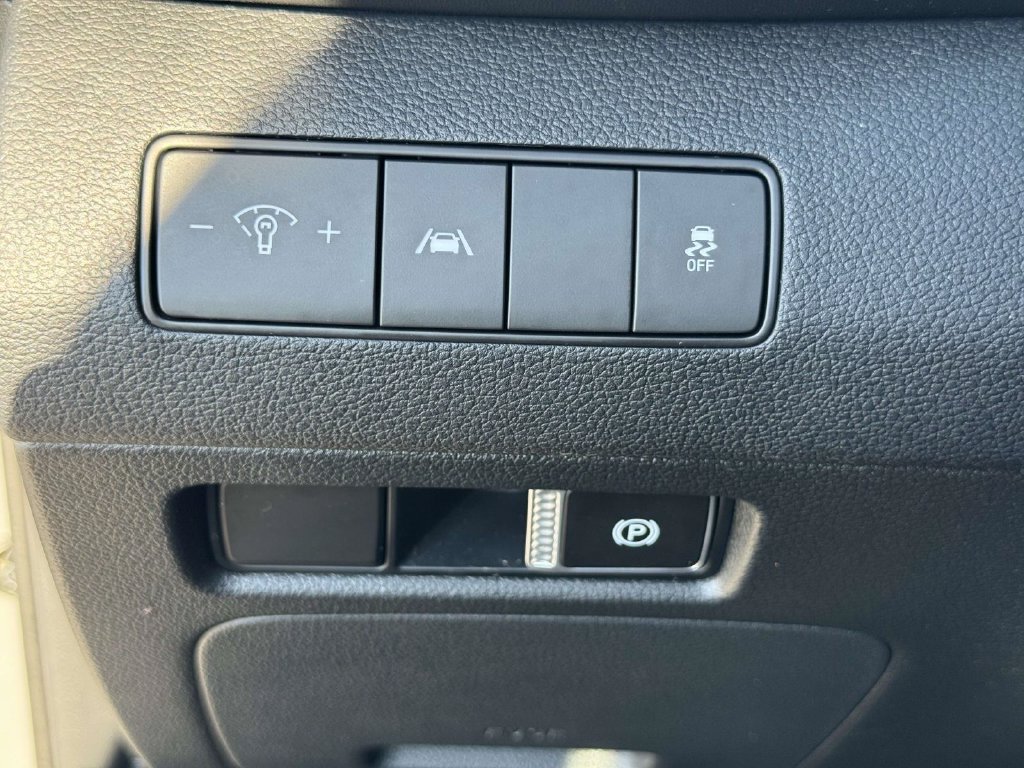 Used 2023 Hyundai Santa Fe SE AWD/4WD image 19