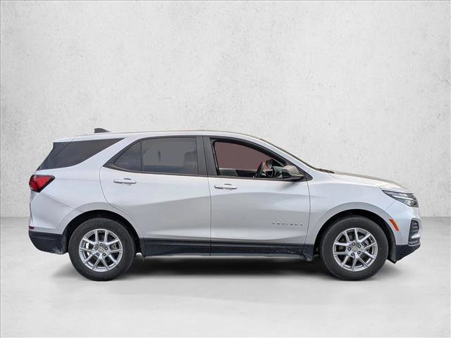 Used 2022 Chevrolet Equinox LS w/ LS Convenience Package FWD image 5