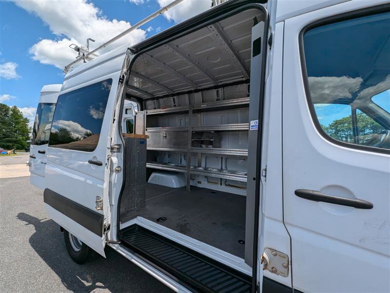 Used 2014 Freightliner Sprinter 3500 image 23