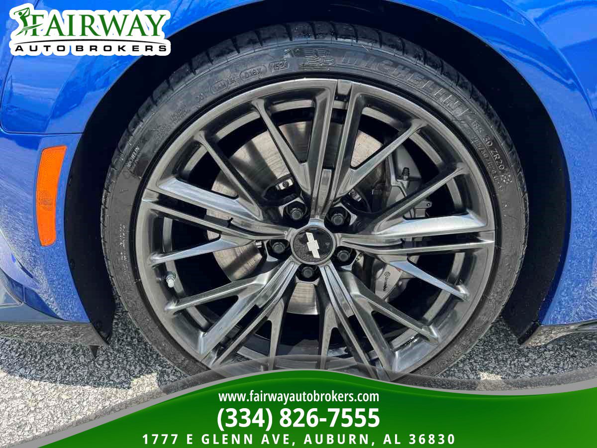 Used 2018 Chevrolet Camaro ZL1 RWD image 28