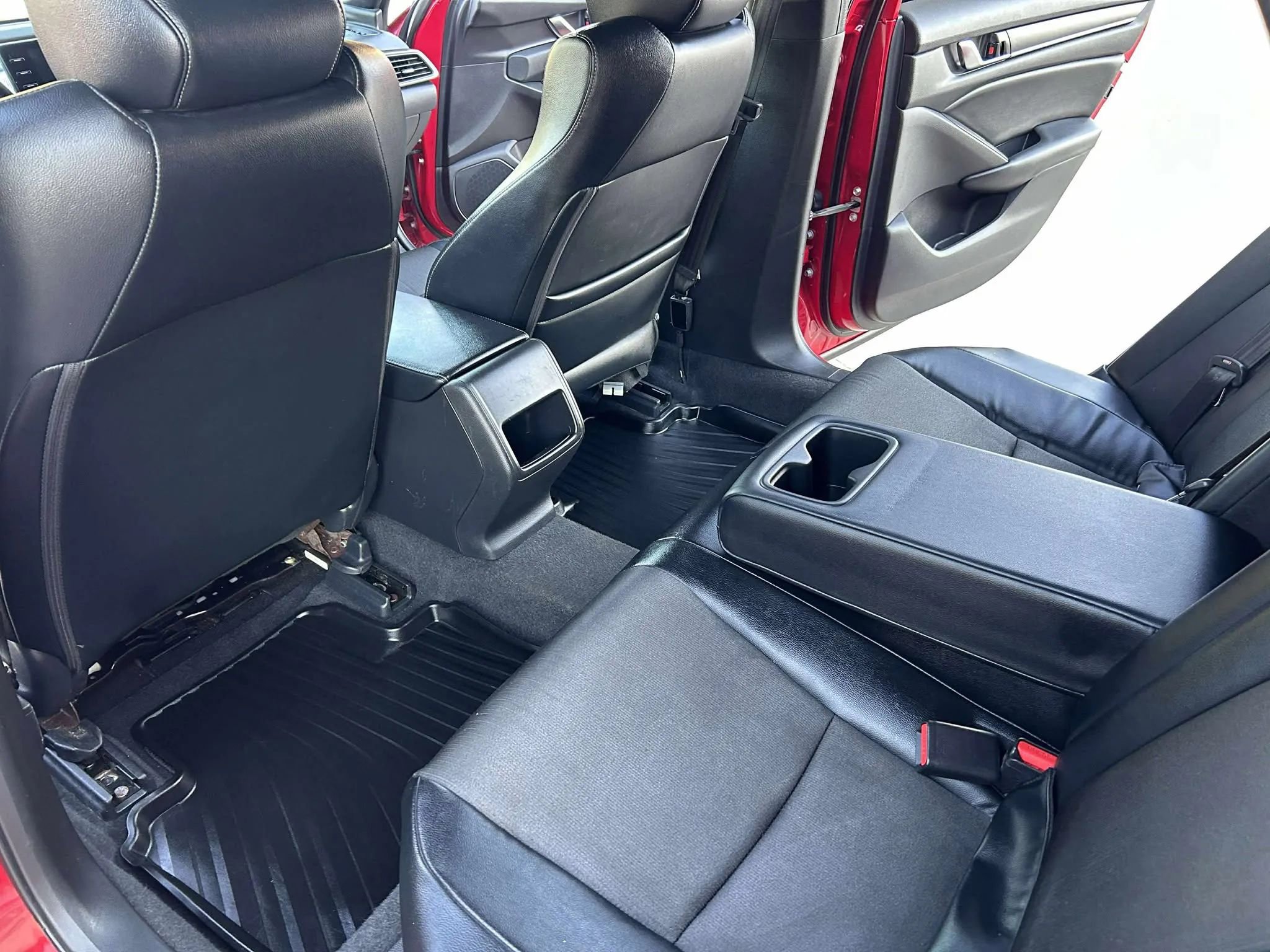 Used 2018 Honda Accord Sport image 26