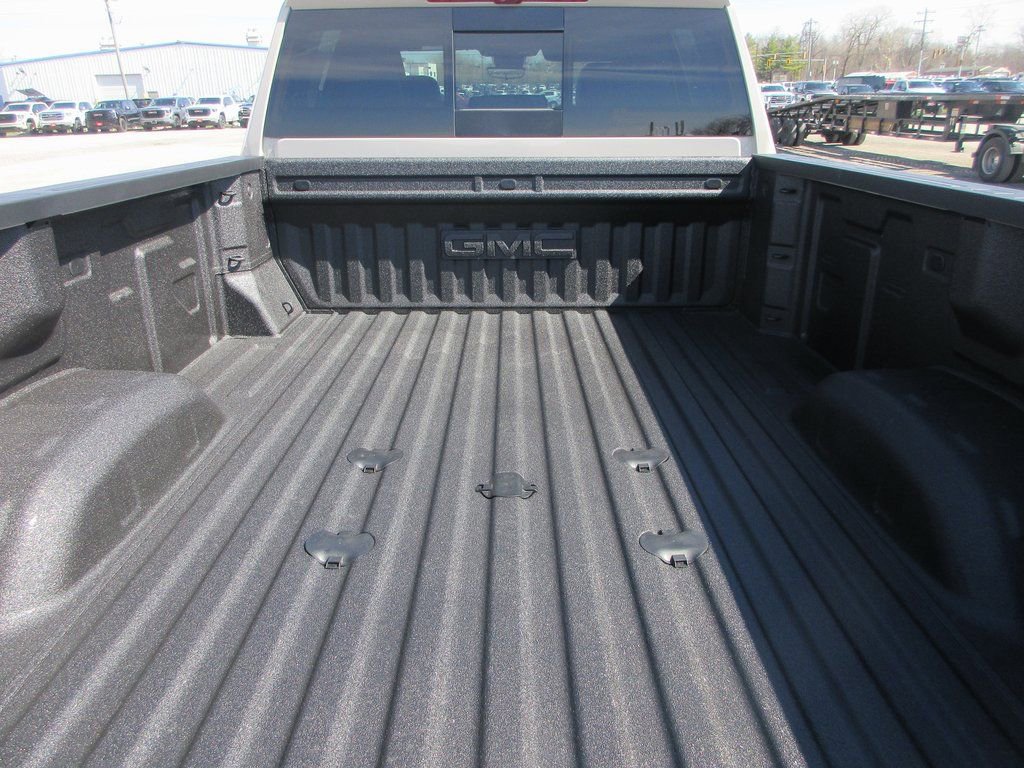 New 2026 GMC Sierra 3500 AT4 w/ AT4 Premium Plus Package image 7