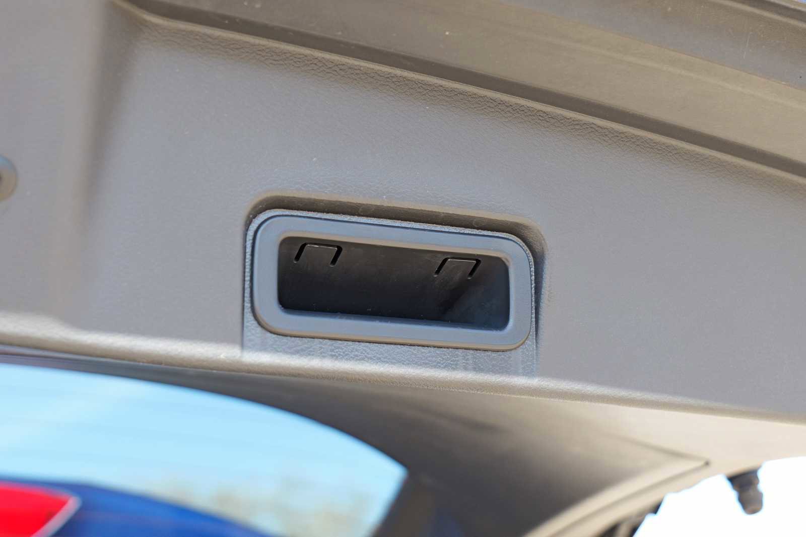 Used 2023 Nissan Rogue S image 30