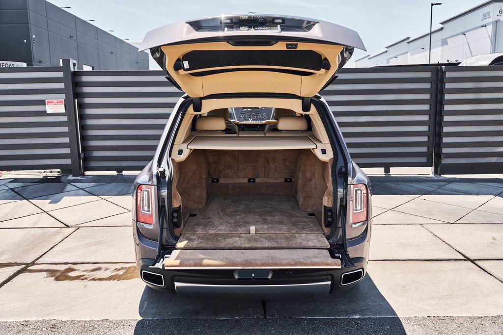 Used 2020 Rolls-Royce Cullinan AWD/4WD image 13