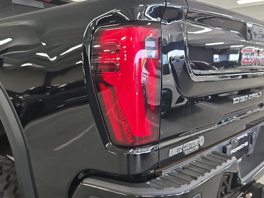 Used 2024 GMC Sierra 2500 Denali w/ Denali Reserve Package AWD/4WD image 29