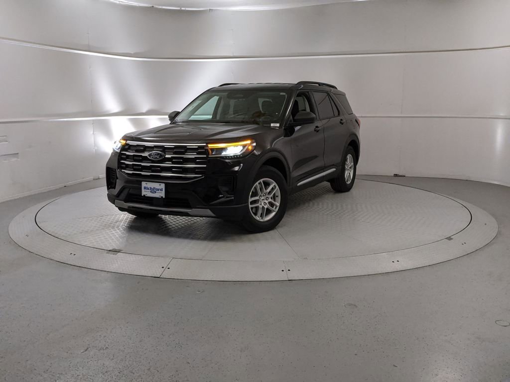 New 2025 Ford Explorer Active image 6
