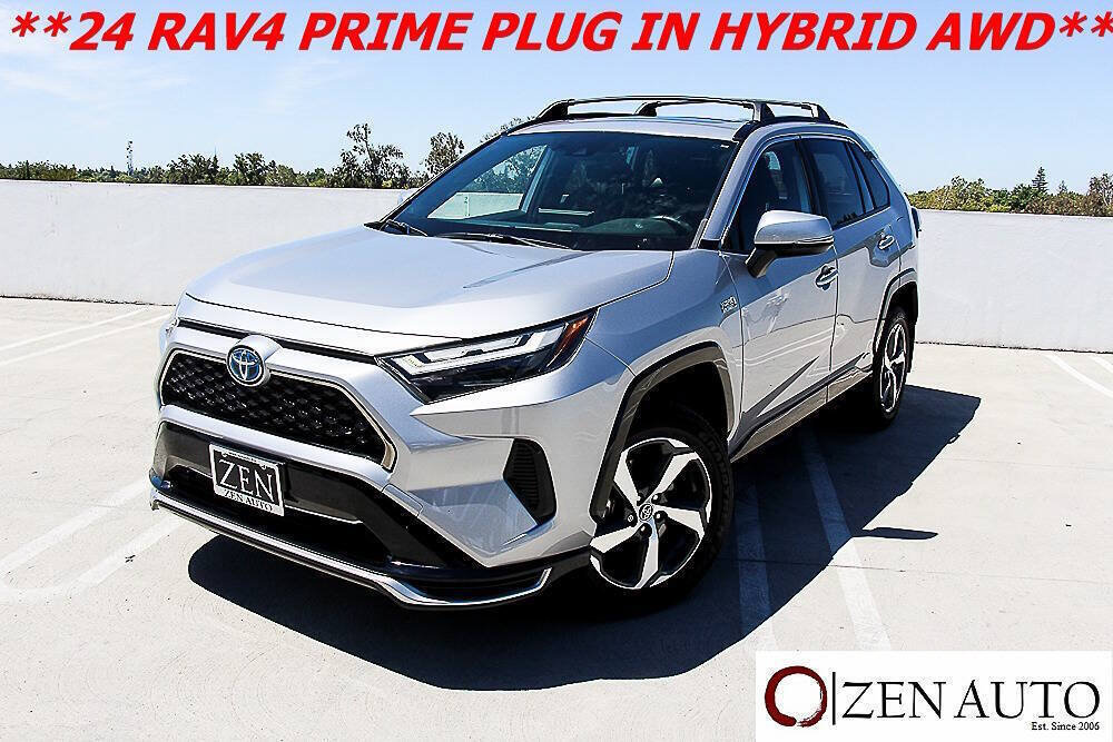Used 2024 Toyota RAV4 SE w/ Weather & Moonroof Package AWD/4WD image 3