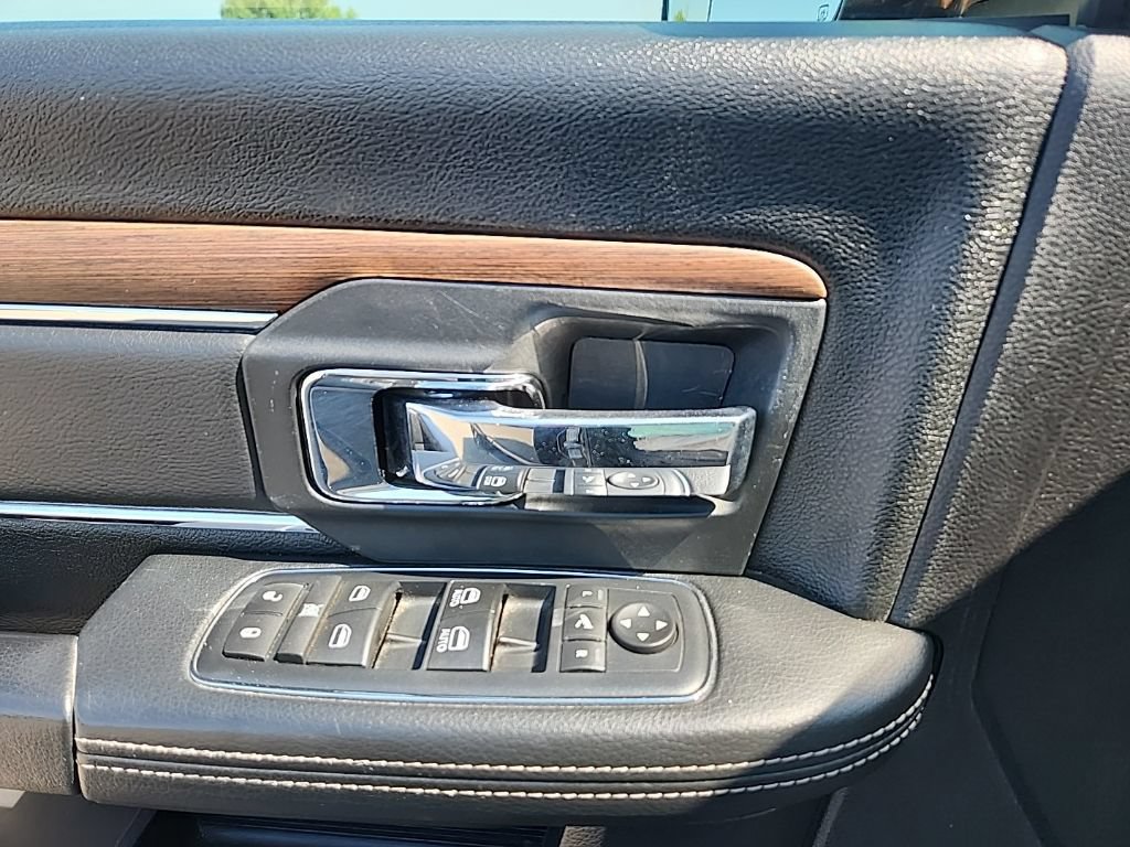 Used 2017 RAM 2500 Laramie w/ Convenience Group AWD/4WD image 30