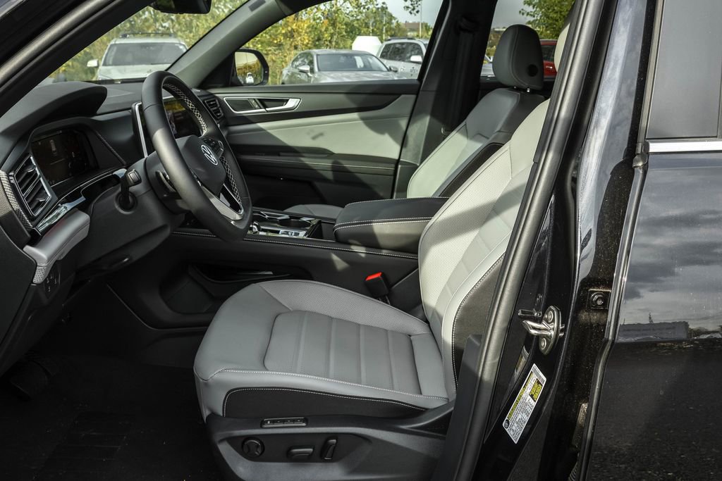 New 2025 Volkswagen Atlas Cross Sport SEL image 5