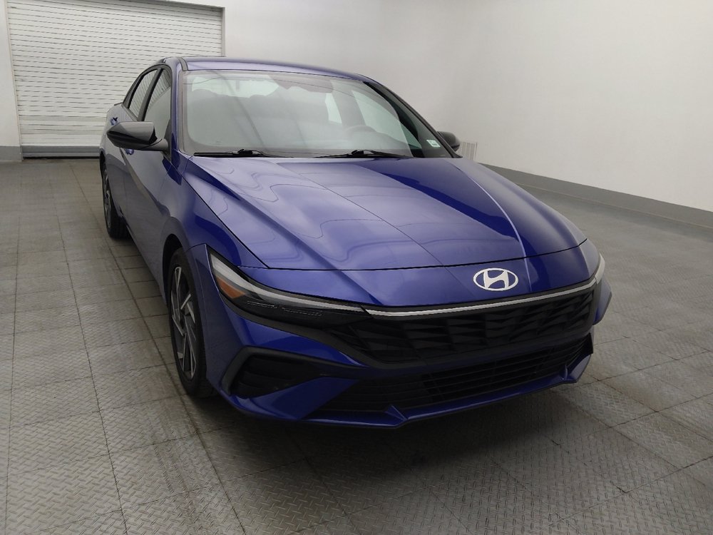Used 2025 Hyundai Elantra Sport w/ Cargo Package FWD image 14
