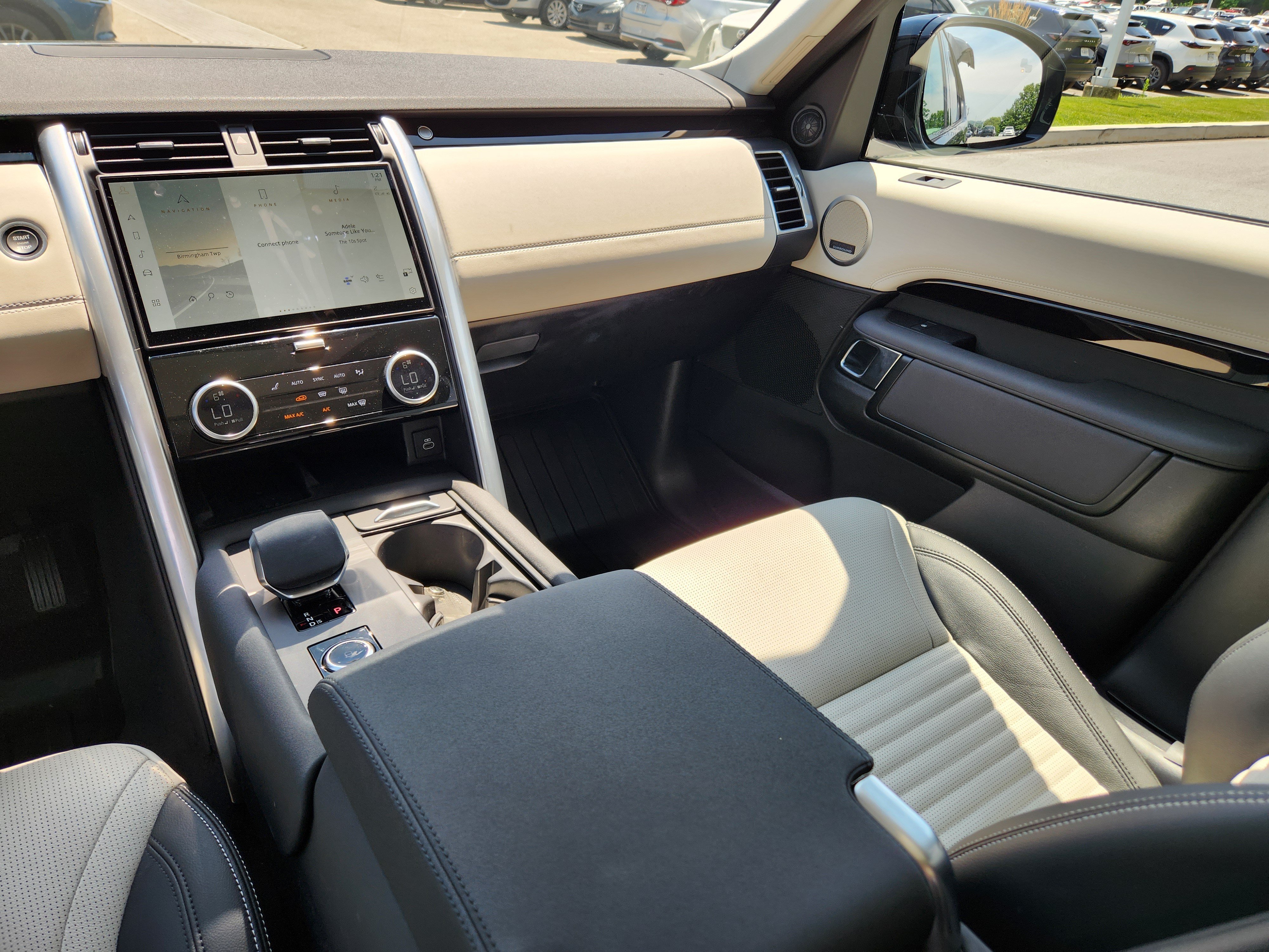 Certified 2025 Land Rover Discovery S AWD/4WD image 14