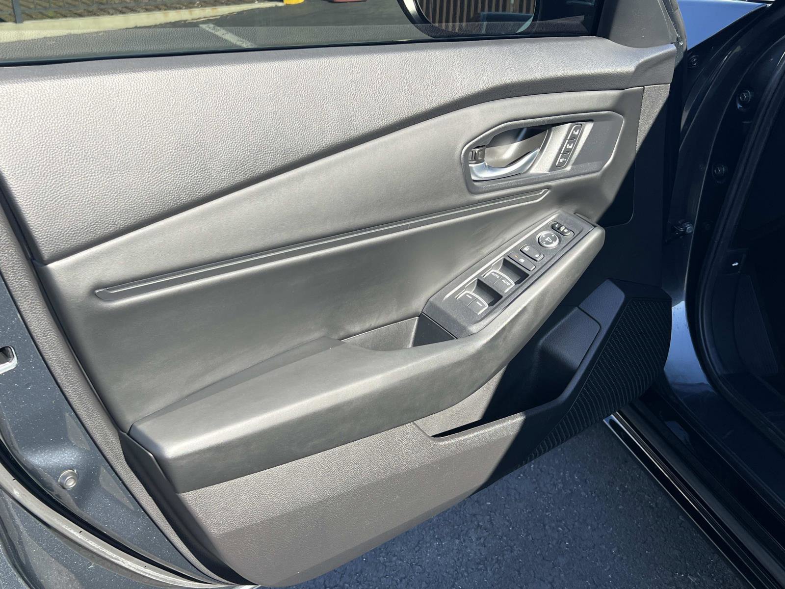 Certified 2025 Honda Accord EX-L image 6