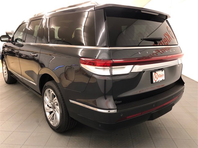 Used 2024 Lincoln Navigator L Reserve image 6