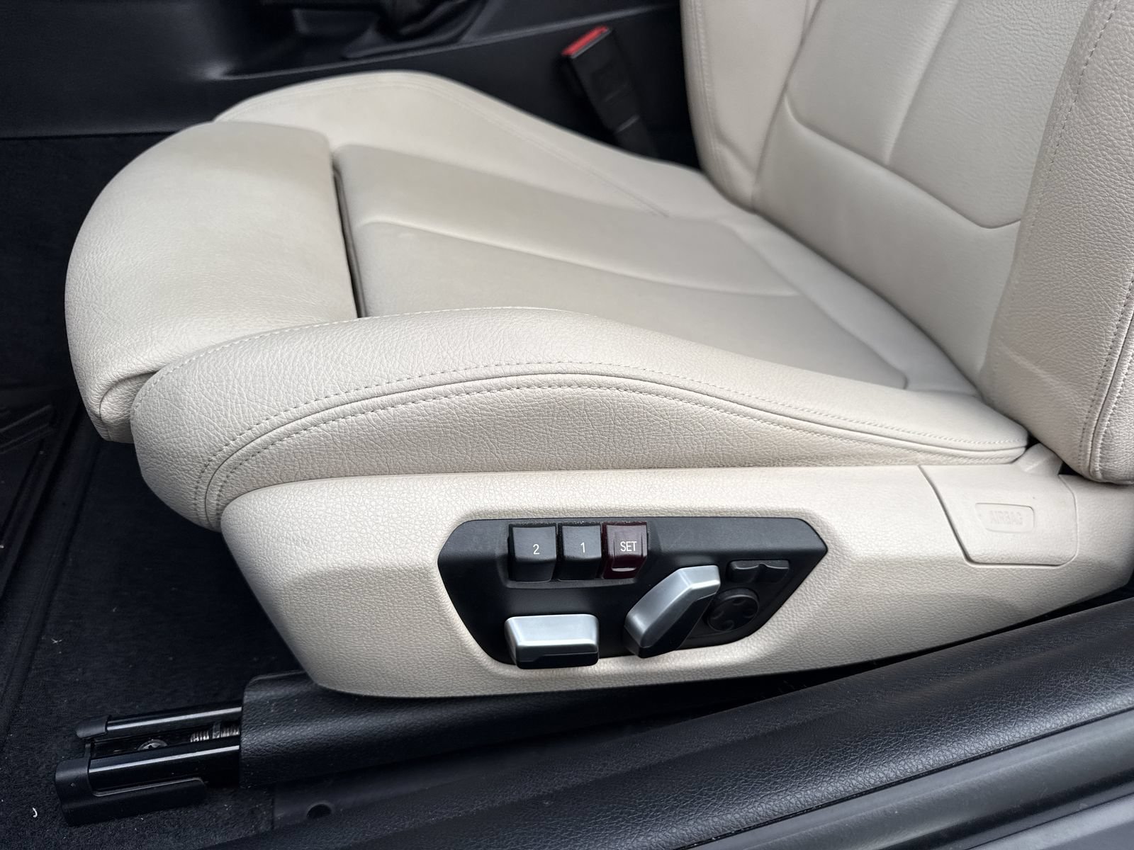 Used 2018 BMW 230i Convertible RWD image 15