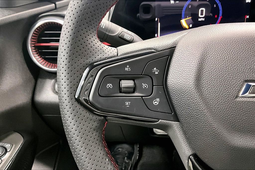 Used 2025 Chevrolet Trax RS w/ Driver Confidence Package FWD image 19