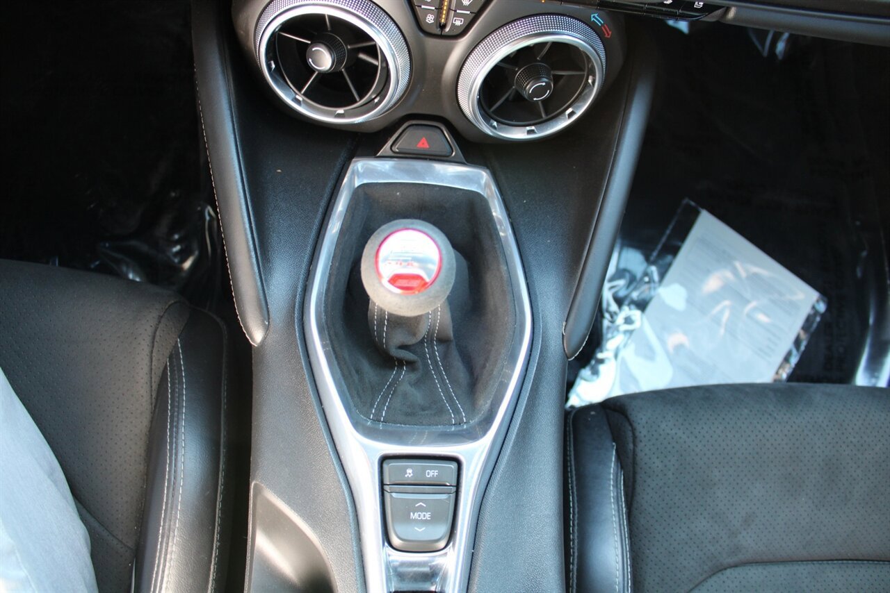 Used 2018 Chevrolet Camaro SS RWD image 30