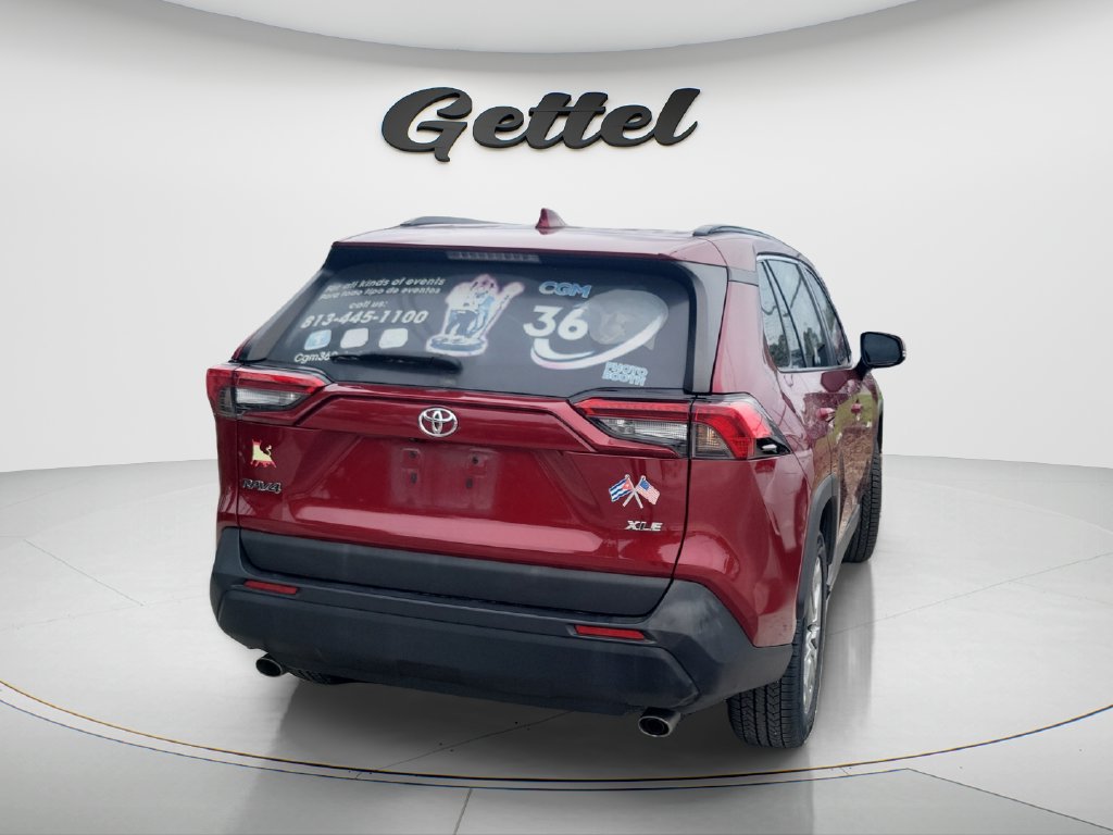 Used 2023 Toyota RAV4 XLE Premium FWD image 4