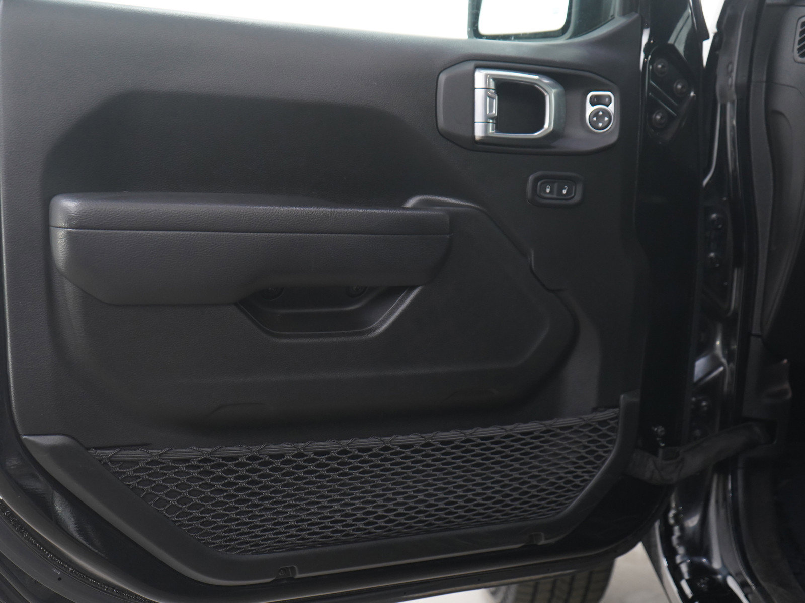 Used 2022 Jeep Wrangler Sport S image 14