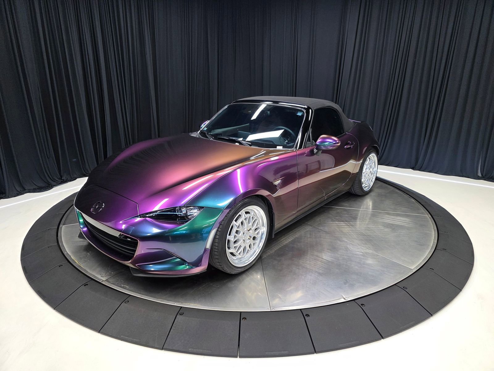 Used 2022 MAZDA MX-5 Miata Grand Touring RWD image 17