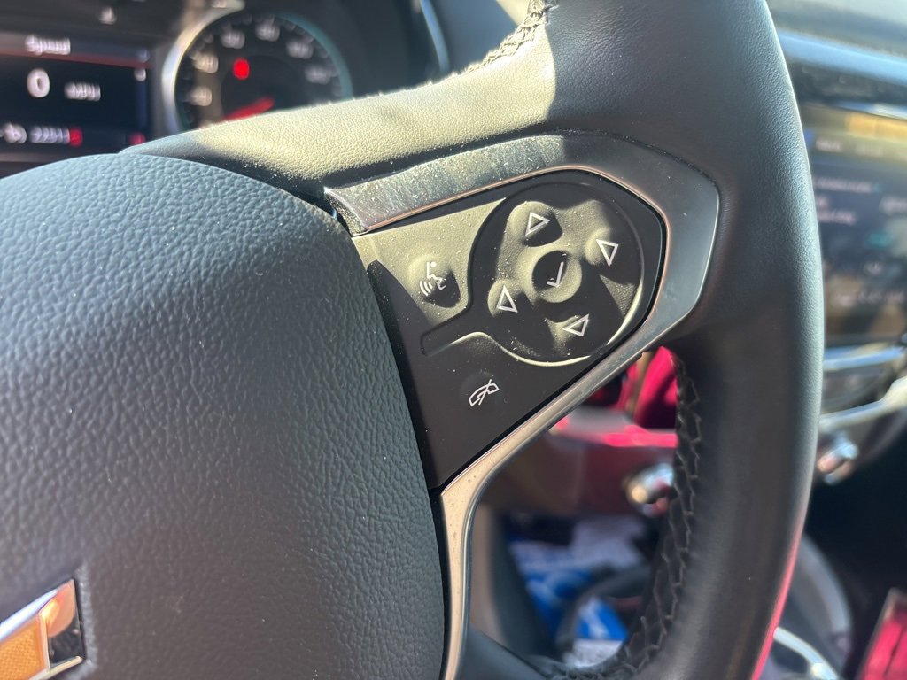 Used 2023 Chevrolet Traverse LT image 15