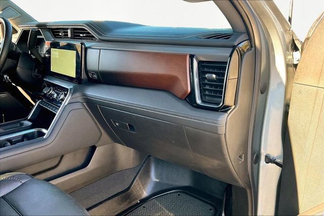 Used 2024 GMC Sierra 2500 Denali w/ Denali Reserve Package image 18