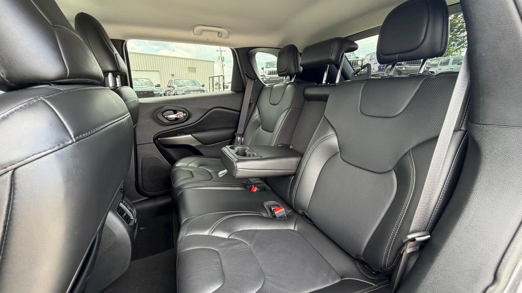 Used 2020 Jeep Cherokee Limited AWD/4WD image 18