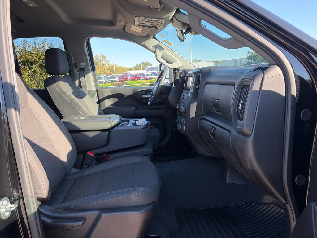 Used 2026 Chevrolet Silverado 2500 Custom w/ Custom Convenience Package AWD/4WD image 21