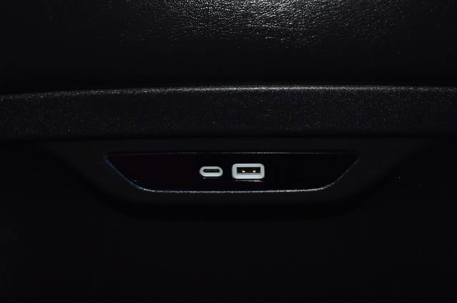 Certified 2025 Chrysler Pacifica Select image 32