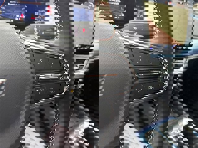 New 2025 Chevrolet Equinox EV LT w/ Convenience Package image 16