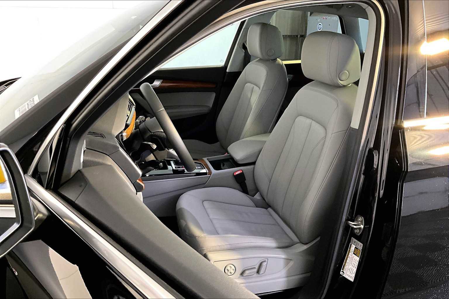 Used 2023 Audi Q5 2.0T Premium Plus w/ Premium Plus Package image 8