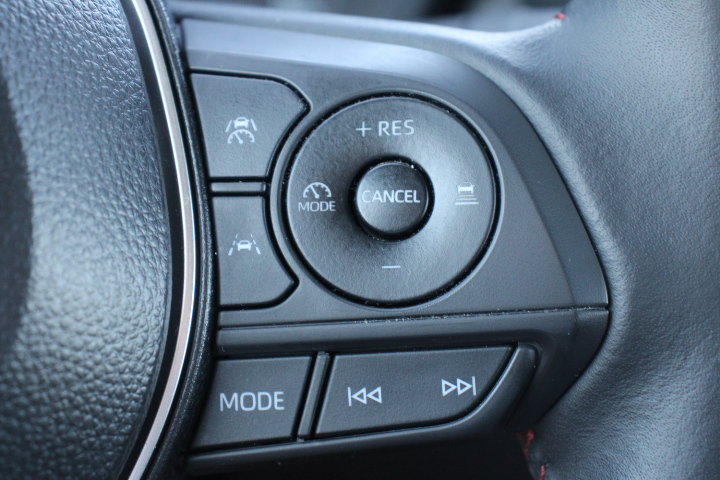 Used 2025 Toyota Corolla Cross AWD Hybrid w/ Moonroof Package image 24