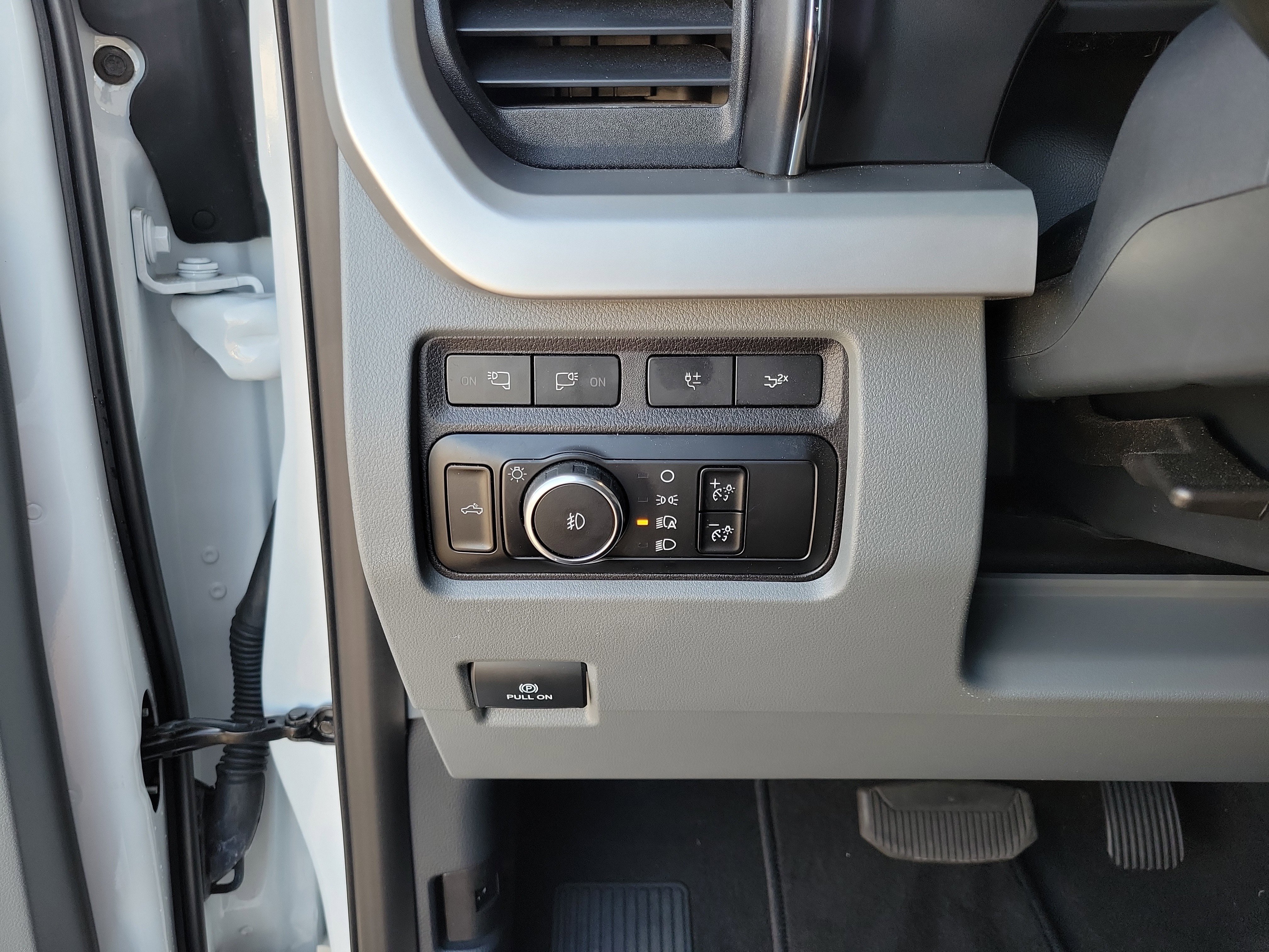 Used 2024 Ford F250 XLT w/ XLT Premium Package image 10