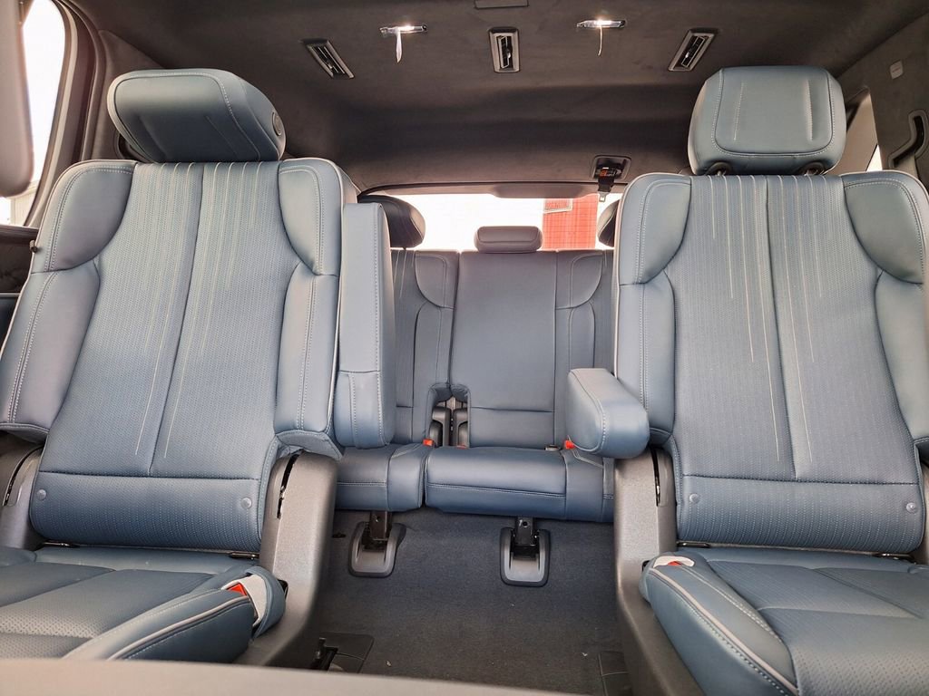 New 2025 Cadillac Escalade IQ Luxury 2 image 25