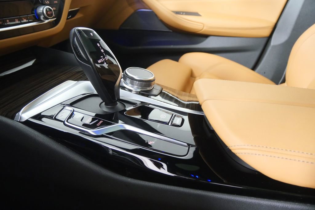 Certified 2023 BMW 530i w/ Premium Package image 24