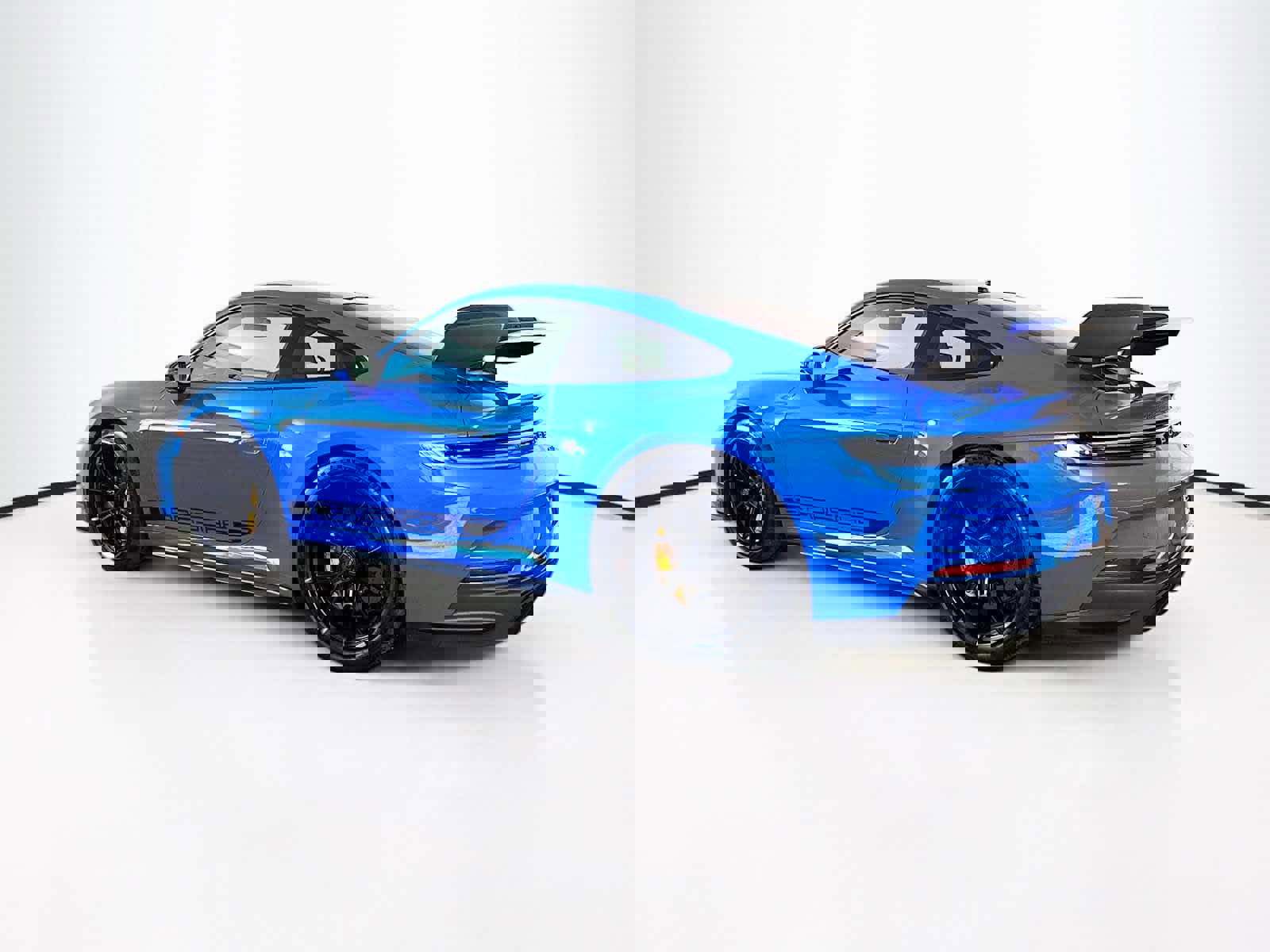 Used 2022 Porsche 911 GT3 image 3