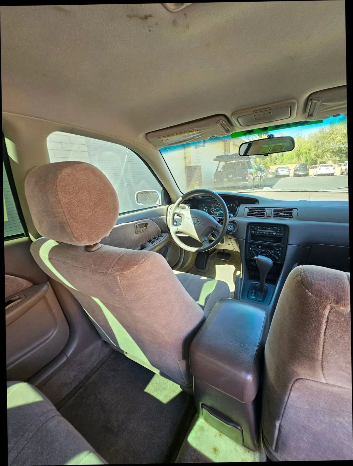 Used 1998 Toyota Camry LE FWD image 30
