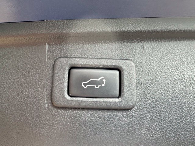 Used 2017 Subaru Outback 2.5i Touring w/ Popular Package #5A AWD/4WD image 19