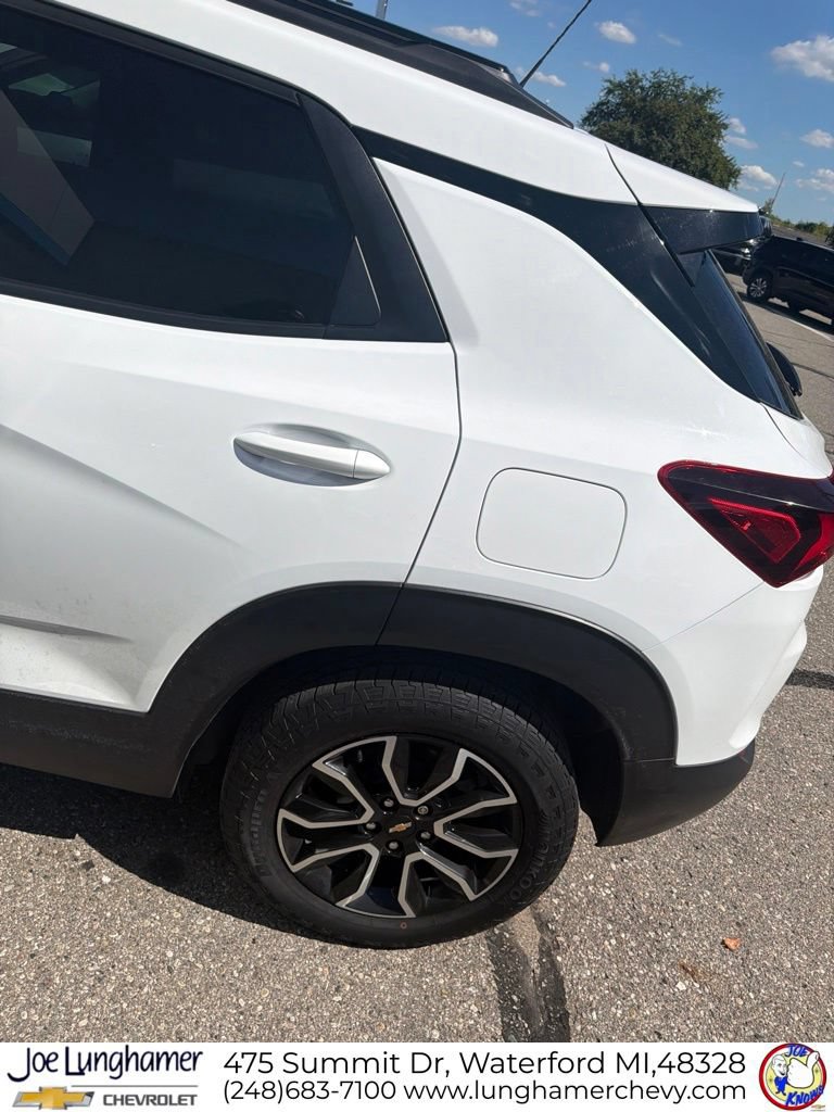 Used 2021 Chevrolet TrailBlazer ACTIV w/ Technology Package FWD image 4