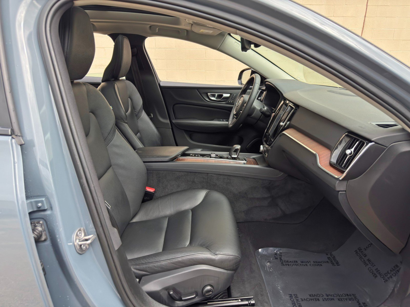 Used 2024 Volvo S60 B5 Plus AWD/4WD image 16