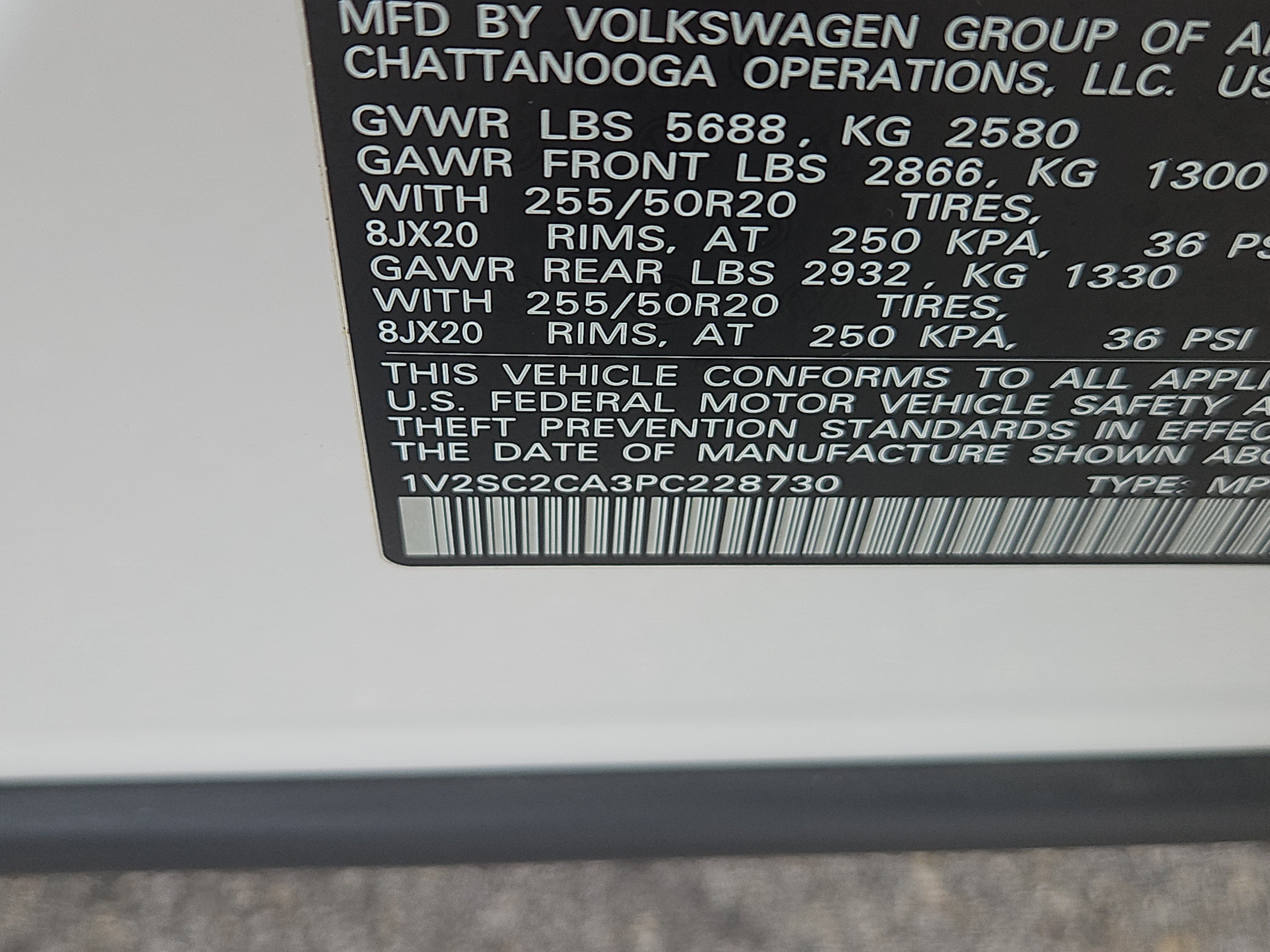 Certified 2023 Volkswagen Atlas Cross Sport SEL R-Line AWD/4WD image 9