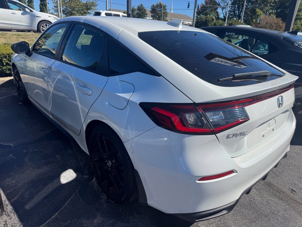 Used 2024 Honda Civic Sport image 2