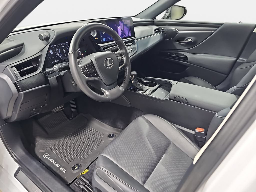 Used 2023 Lexus ES 250 w/ Protection Package (P2) AWD/4WD image 18