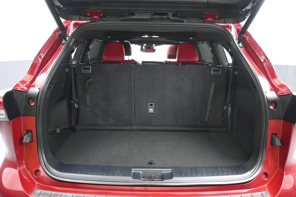 Used 2023 Toyota Highlander XSE FWD image 61