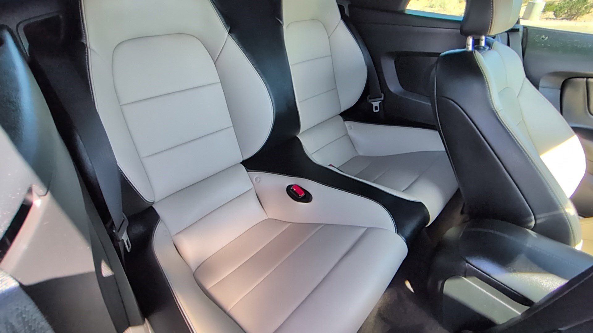 Used 2016 Ford Mustang GT Premium RWD image 27