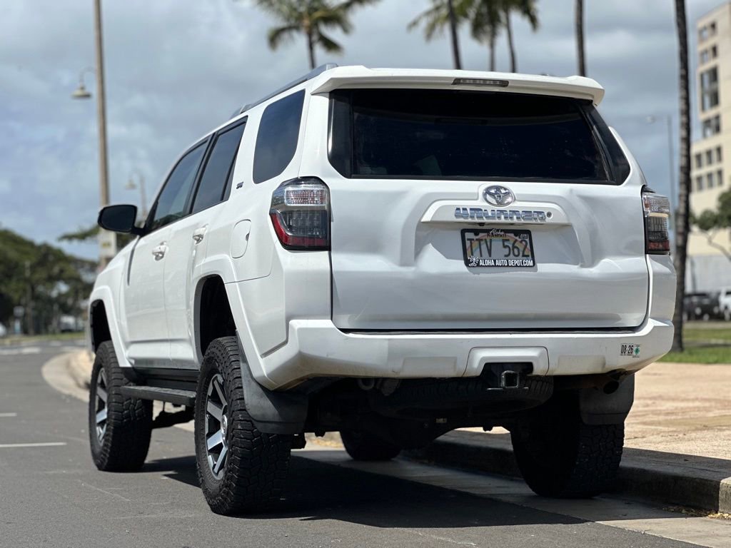 Used 2018 Toyota 4Runner SR5 image 3